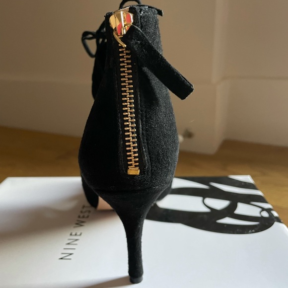 Nine West galaxy black suede heels size 7.5 - Picture 9 of 15